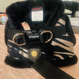 Puppia Luxury Collection dog harness - size small New